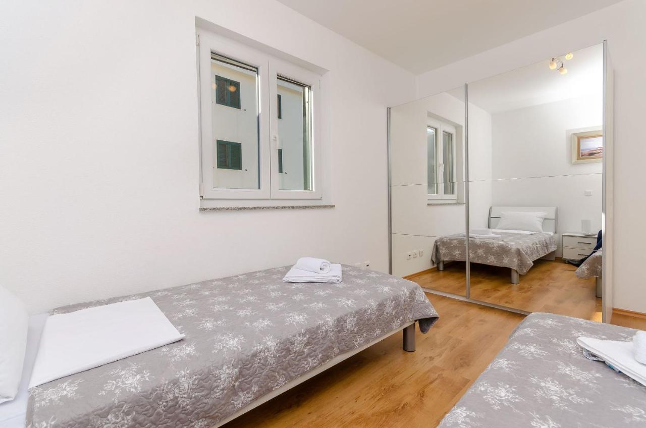 Apartments Mia Trogir Eksteriør bilde