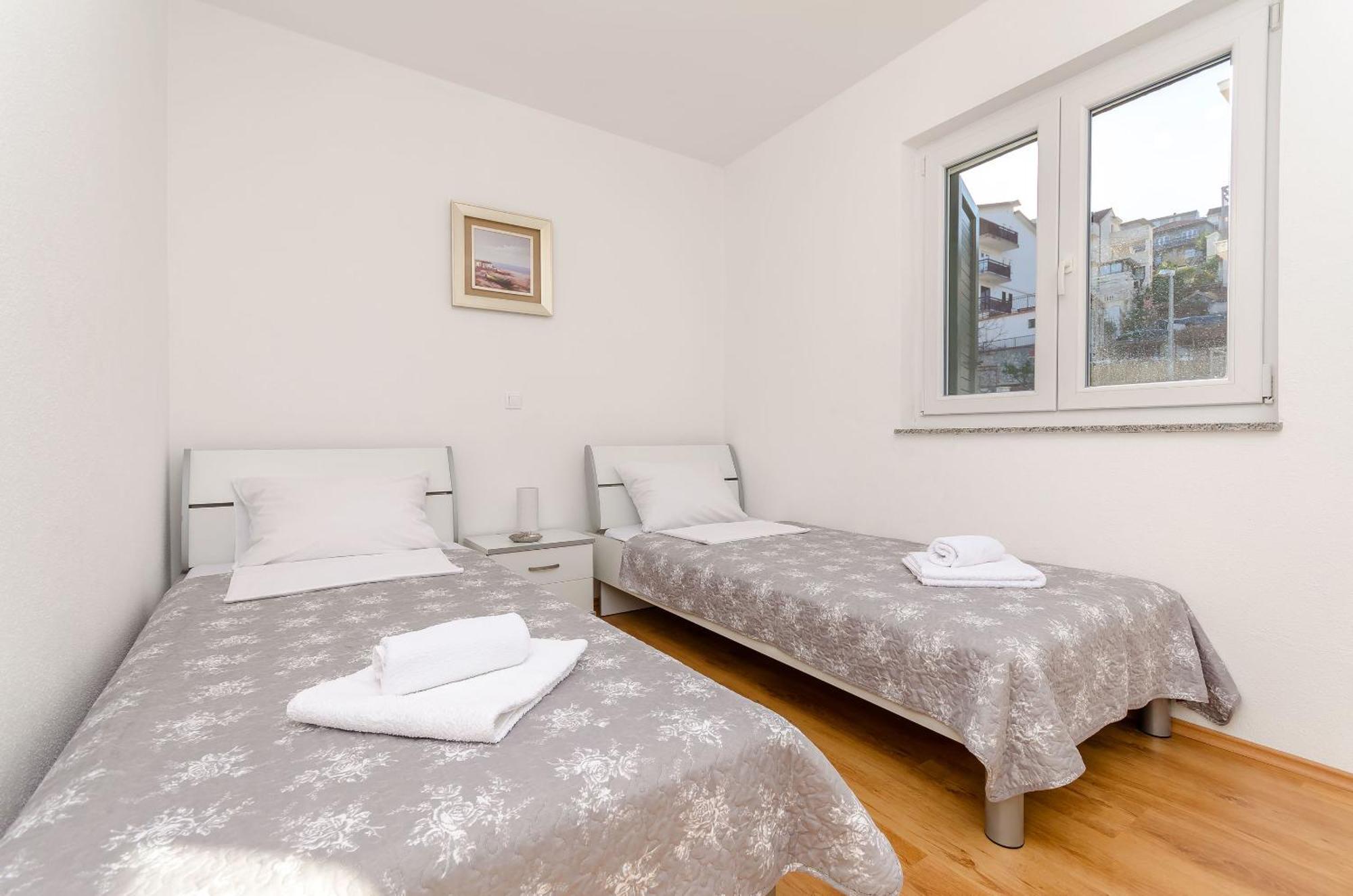 Apartments Mia Trogir Eksteriør bilde